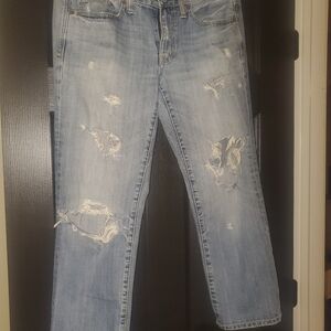Ladies American Eagle Destructed Cropped Jeans